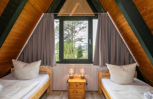 Fedderwardersiel Casa | Holiday Home Fedderwardersiel-2 by Interhome
