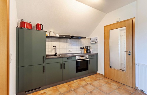 Schmallenberg Casa | Casa de vacaciones 'Ferienhaus Am Brande' con vistas a la montaña, terraza privada y Wi-Fi