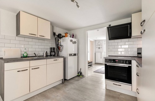 Neuenkirchen Casa | Casa de vacaciones 'Ferienhaus Angela' con terraza privada, jardín privado y Wi-Fi