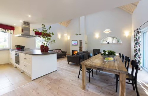 Oberhavel Casa | Casa de vacaciones 'Ferienhaus Haussee' con vistas al lago, terraza privada y Wi-Fi