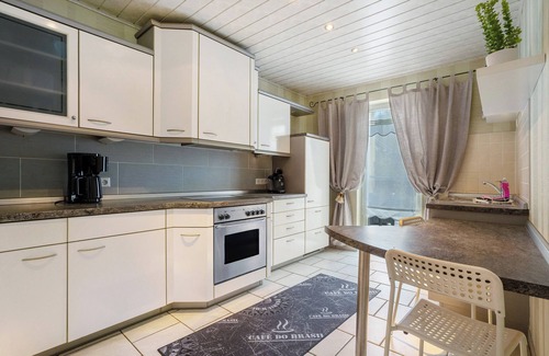 Hoyerswerda Casa | Casa de vacaciones 'Ferienhaus Am Lausitzer Seenland' con terraza compartida y Wi-Fi
