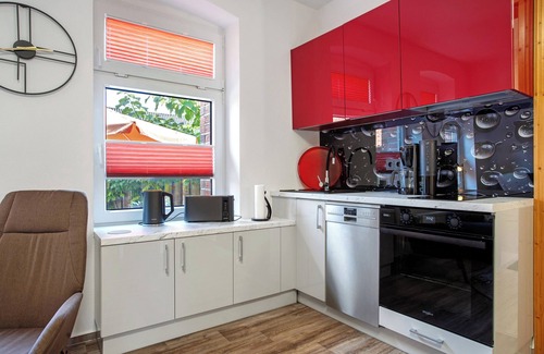 Bugewitz Casa | Casa de vacaciones 'Ferienhaus Dorfidyll' con terraza privada, jardín privado y Wi-Fi