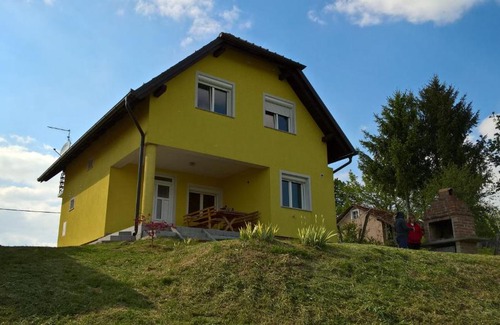 Grabrovnik Casa | Holiday Home Fijolica