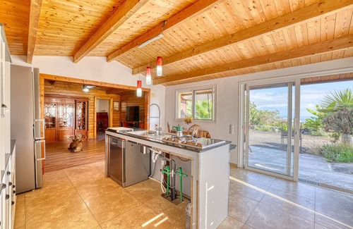 Puerto Naos Casa | Casa Vacacional 'Finca La Charquita' con Vista al Mar, Terraza Privada y Wi-Fi