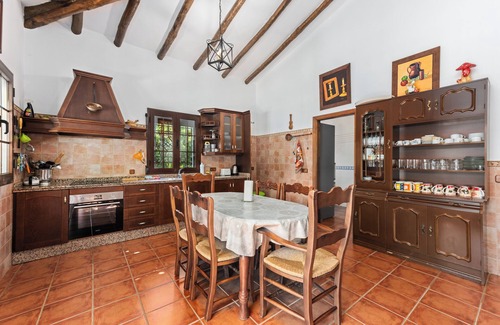 Jubrique Casa | Casa de vacaciones 'Finca Rural Mazuqueto' con vistas a la montaña, piscina privada y Wi-Fi