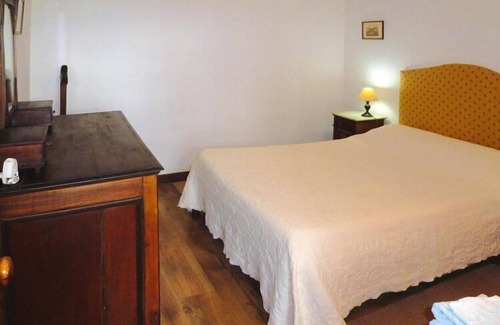 Varzea da Ovelha e Aliviada Casa | holiday home, Folhada