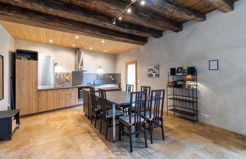 Auriac-du-Perigord Casa | Casa de vacaciones 'Maison De Vacances Chêne' con terraza privada y jardín privado