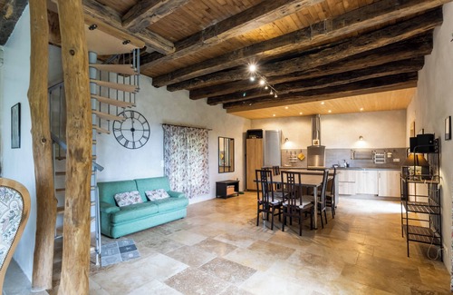 Auriac-du-Perigord Casa | Casa de vacaciones 'Maison De Vacances Chêne' con terraza privada y jardín privado