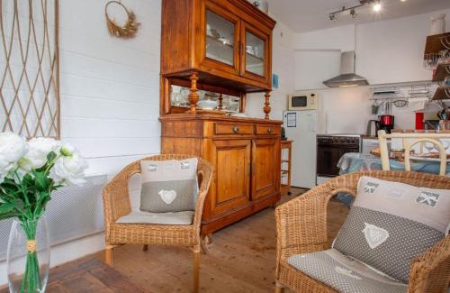 La Bernerie-en-Retz Casa | Holiday Home Norecic-2 by Interhome