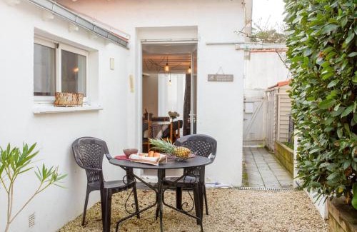 La Bernerie-en-Retz Casa | Holiday Home Norecic-1 by Interhome