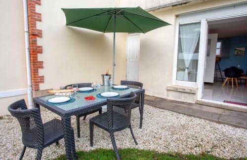 La Bernerie-en-Retz Casa | Holiday Home Le Plan d'Eau-1 by Interhome