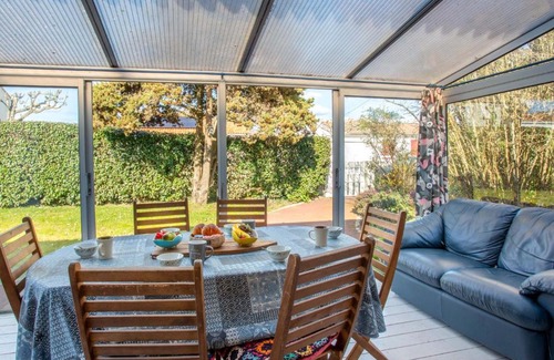 La Bernerie-en-Retz Casa | Holiday Home La Bruyère by Interhome