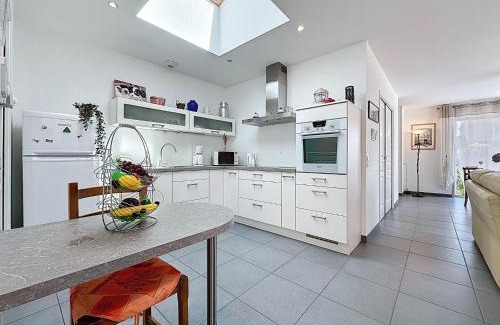 La Bernerie-en-Retz Casa | Holiday Home Les Embruns by Interhome