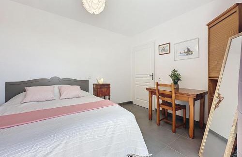 La Bernerie-en-Retz Casa | Holiday Home Les Embruns by Interhome