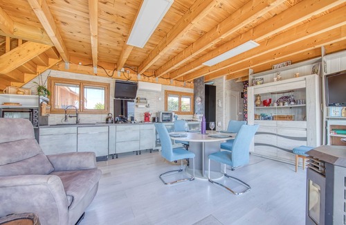 Le Verdon-sur-Mer Casa | Casa de vacaciones 'Chalet Les Pieds Dans L'eau' con vistas al mar, Wi-Fi y aire acondicionado