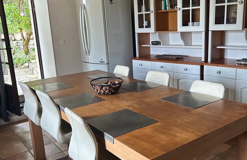 Montaigu-de-Quercy Casa | Holiday Home 'Le Clos Des Fées' with Private Terrace, Shared Garden and Wi-Fi