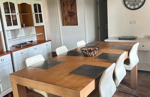 Montaigu-de-Quercy Casa | Holiday Home 'Le Clos Des Fées' with Private Terrace, Shared Garden and Wi-Fi