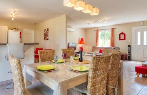Vendays-Montalivet Casa | Holiday Home Les Ormes by Interhome