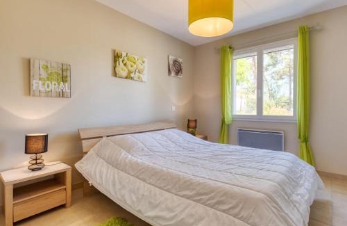 Vendays-Montalivet Casa | Holiday Home Les Ormes by Interhome