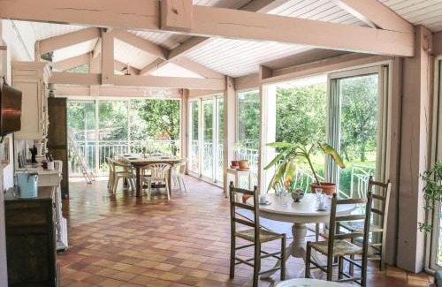 Saint-Vivien-de-Medoc Casa | Holiday Home Crabot by Interhome