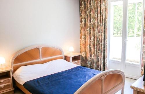 Saint-Vivien-de-Medoc Casa | Holiday Home Crabot by Interhome