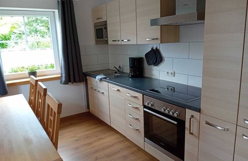 Rofingen Casa | Holiday Home 'Frieda' with Private Garden and Wi-Fi