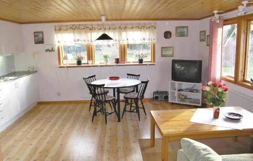 Hagaby Casa | Holiday Home Fyrvägen Löttorp