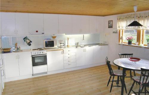 Hagaby Casa | Holiday Home Fyrvägen Löttorp