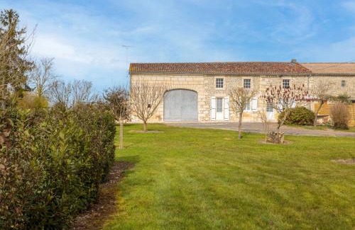 Berneuil Casa | Holiday Home Gîte La Truffière Saintongeaise by Interhome