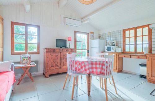 Allemans Casa | Casa de vacaciones 'Gîte Le Moutat-Le Châlet' con terraza privada, Wi-Fi y aire acondicionado