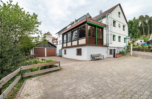 Bad Herrenalb Casa | Casa de vacaciones 'Gaistal' con vistas a la montaña, terraza privada y Wi-Fi