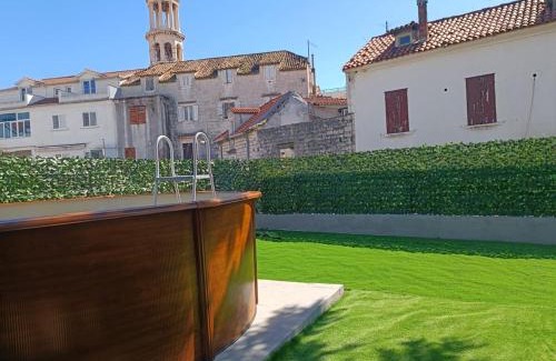 Kastel Novi Apartamento | Holiday home Gamaliel