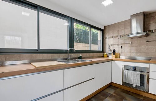 Venecia Casa | Casa de vacaciones 'Gandia Confort' con piscina privada, Wi-Fi y aire acondicionado