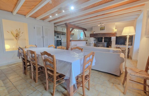 Allemans Casa | Casa de vacaciones 'Gîte Le Moutat-L'Etable' con terraza privada, jardín privado y Wi-Fi