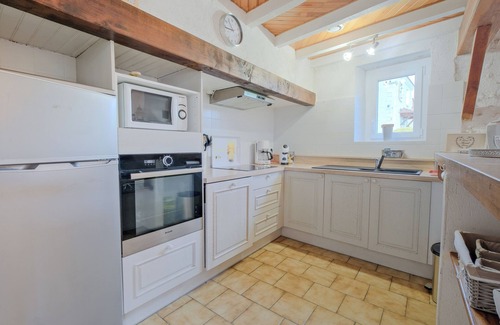 Allemans Casa | Casa de vacaciones 'Gîte Le Moutat-L'Etable' con terraza privada, jardín privado y Wi-Fi