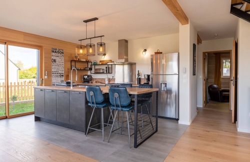 Sarzeau Casa | Casa de vacaciones 'Gite Ty Laouen' con terraza privada y Wi-Fi