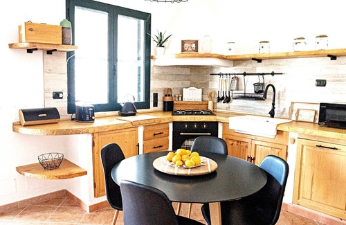 Alghero Casa | Casa de vacaciones 'Giulia' con piscina compartida, Wi-Fi y aire acondicionado