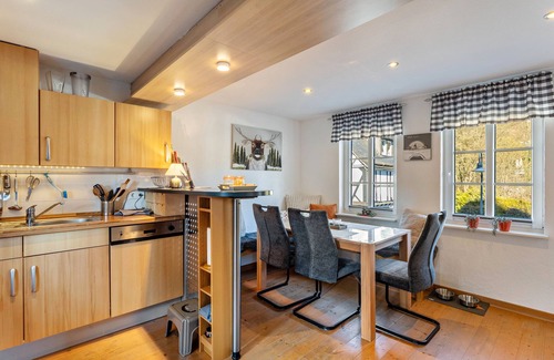Bad Fredeburg Casa | Casa de vacaciones 'Glücksschmiede' con terraza privada y Wi-Fi