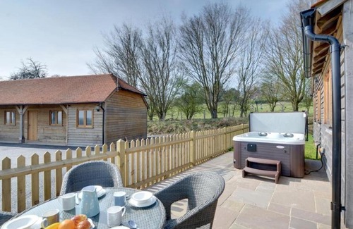 Stone in Oxney Casa | Holiday Home Glebe