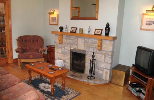 Valley Casa | Holiday Home Glenvale Cottage by Interhome