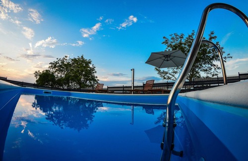 Brckovljani Casa | Holiday Home Gračec - Four Bedroom Holiday Home with swimming pool