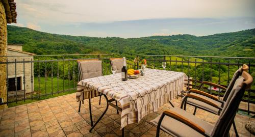 Kircija Casa | Holiday Home Grimalda