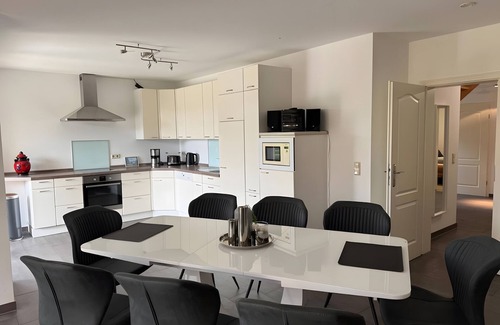 Beselin Casa | Casa de vacaciones 'Großes Im Grünen -' con terraza privada, jardín privado y wifi