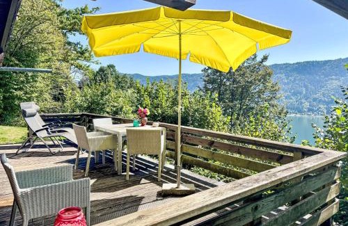Annenheim Casa | Holiday Home Häuschen am Waldrand by Interhome