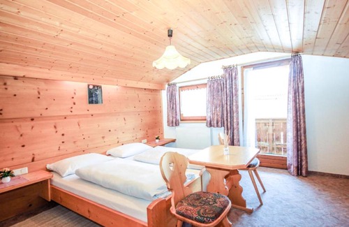 Flirsch Casa | Holiday Home Hölzl by Interhome