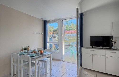Saint-Hilaire-de-Riez Casa | Holiday Home Hameau Océan-1 by Interhome