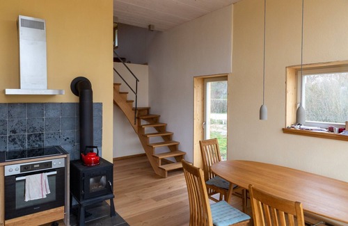 Neukalen Casa | Holiday Home 'Haus An Der Peene' with Private Terrace, Private Garden and Wi-Fi