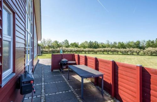 Skaven Strand Casa | Holiday Home Hedevig - 800m to the fjord by Interhome