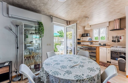Gujan-Mestras Casa | Casa de vacaciones 'Henriela - Studio 2 Personnes' con terraza privada, Wi-Fi y aire acondicionado