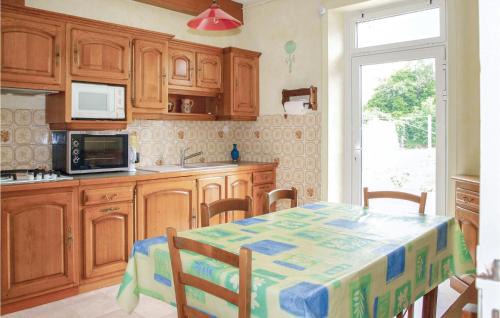 Tredrez-Locquemeau Casa | Holiday Home Hent Gwaz Ar Gouez